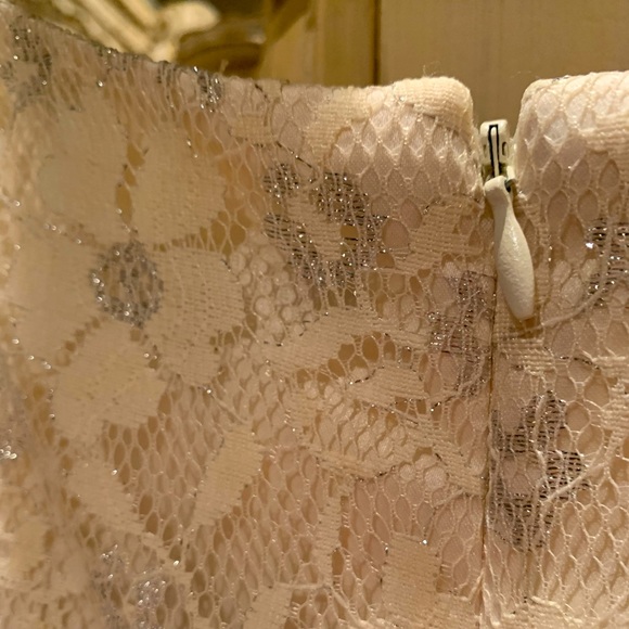 Brand new Jone New York dress in cream color with silver threads . Size : 14 - Picture 6 of 16